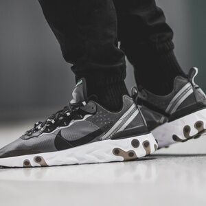Nike React Element 87 Anthracite/black/white Size 11.5